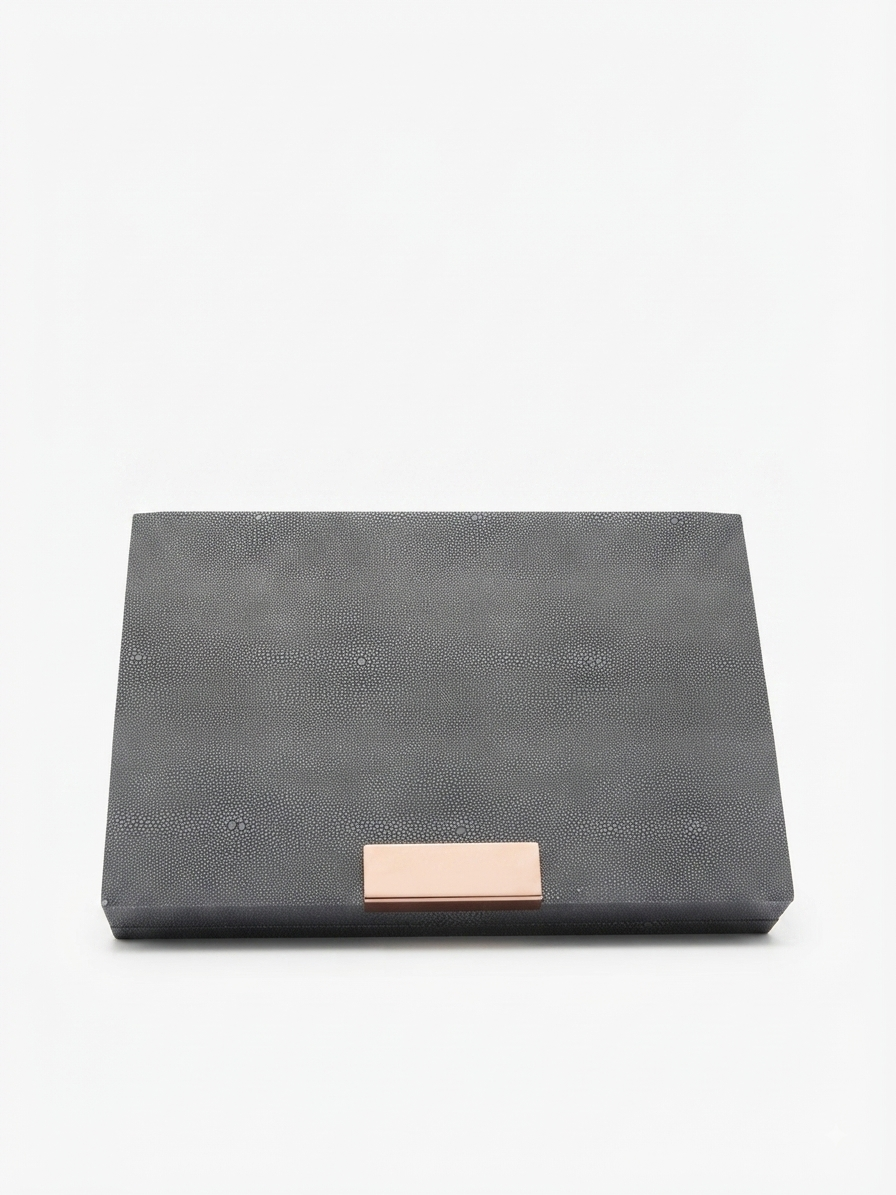 EMPTY BOX LARGE // صندوق جلد وسط
